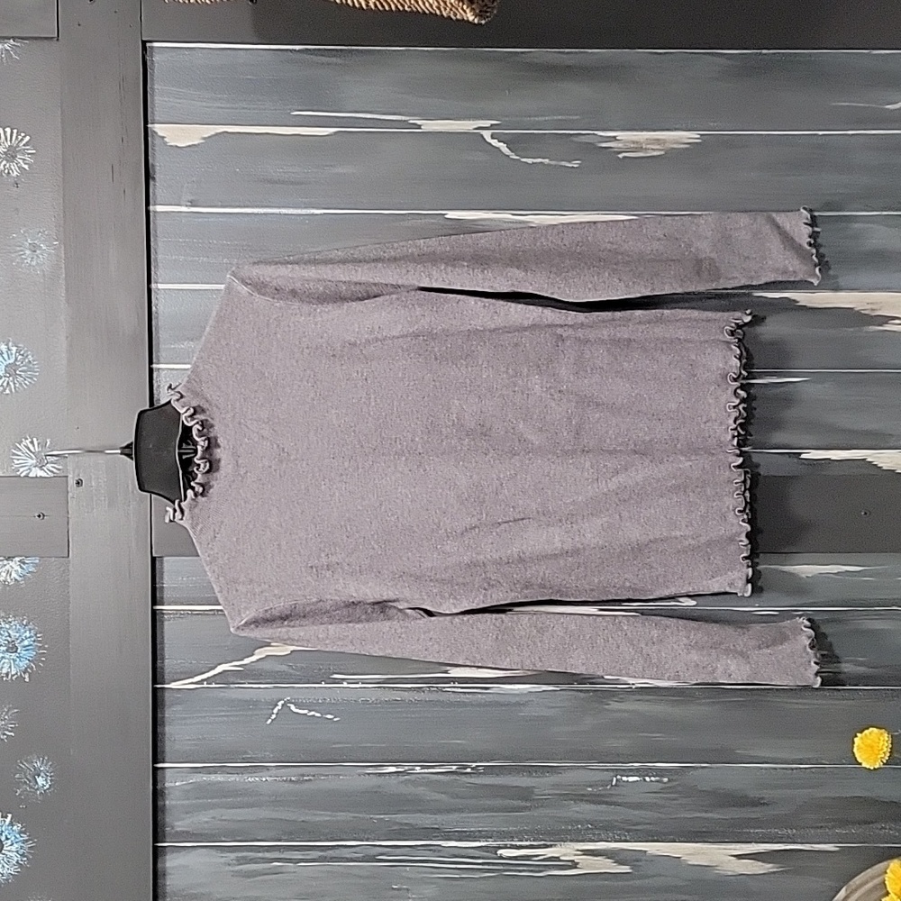 Hem  & Thread Knitted Top
